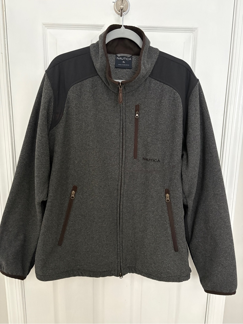 Nautica Gray Fleece Full-Zip Jacket with Black Shoulder Panels #0045